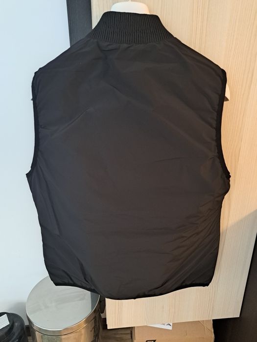 Vând vestă cu puf originală Bikkembergs
