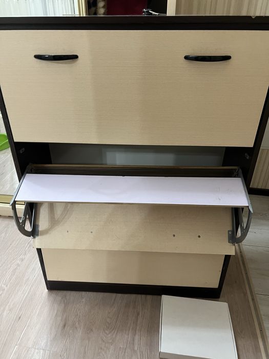 Мебель отдам даром