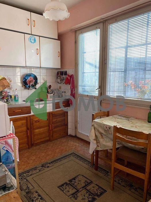 Продава се Двустаен апартамент в Шумен, Боян Българанов 1 - 65 кв.м за 926 €/кв.м - Снимка #3