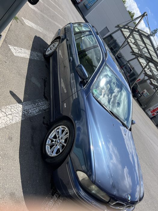 Se vinde bmw 530d facelift  193 cp. avariat in spate !!