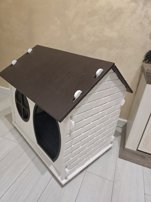 Продаю домик  для кошек и собак.