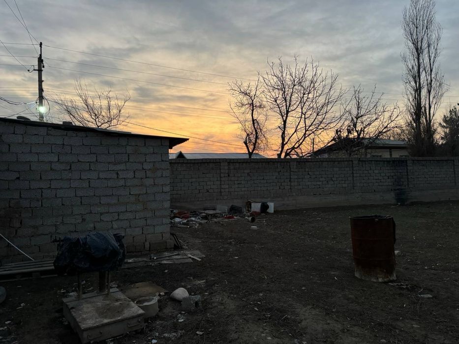 Yer sotiladi Yolli yuzida !!!