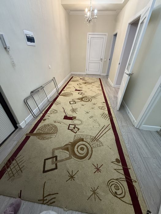 Ковер в хорошем состоянии