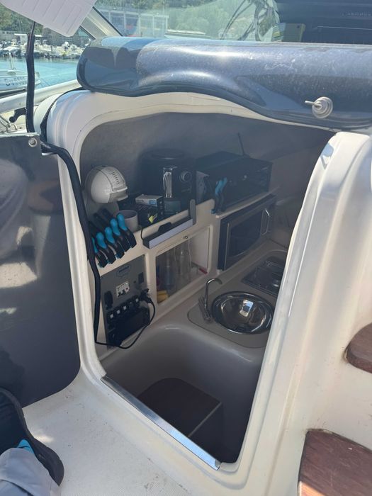 Продава се лодка Sessa Oyster 25, в добро състояние