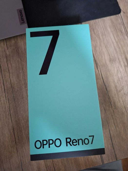 смартфон Oppo Reno 7 в отличном состоянии