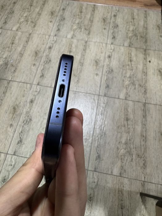 Айфон 15 про.