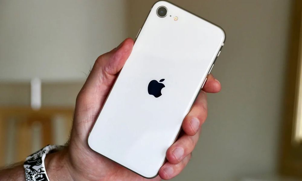Iphone se 2020 obmenam bor