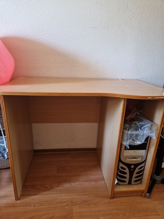 Стол продам продам