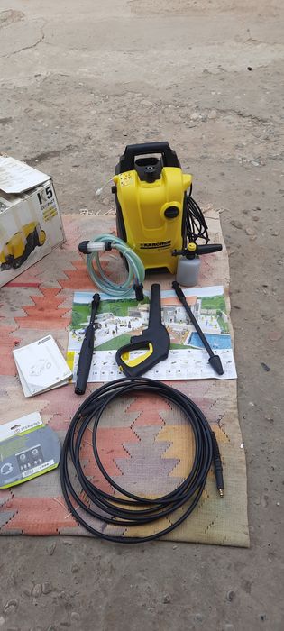 Moshina yuvish uchun karcher