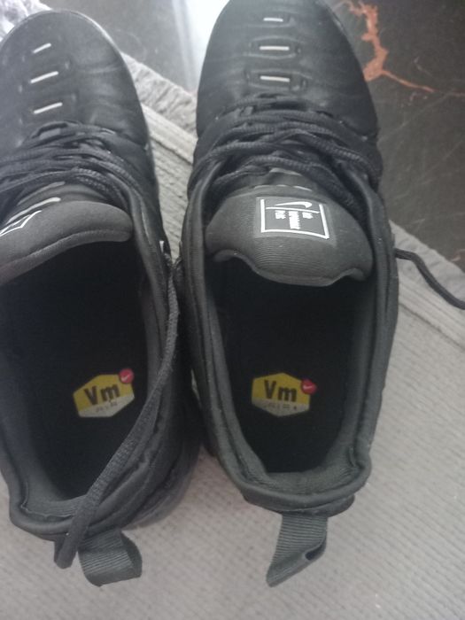 Adidași vapor max