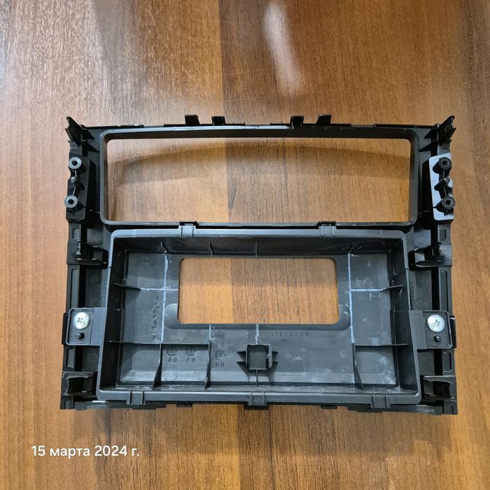 Паджеро 4 рамка для магнитолы оригинал