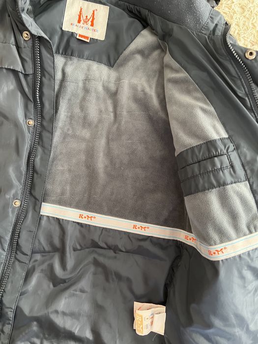 Продам куртку на мальчика осень/весна