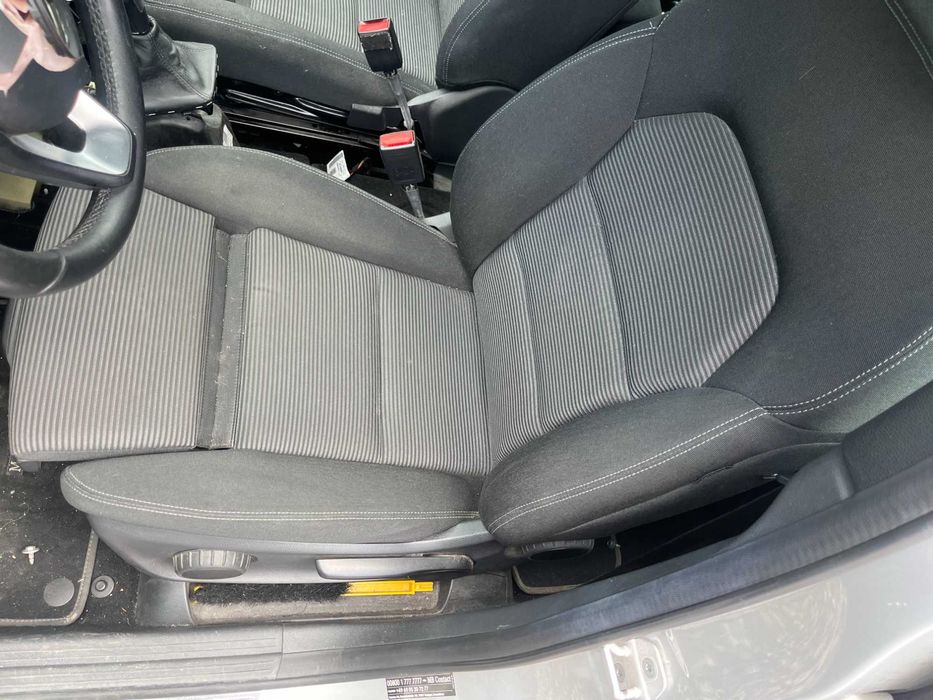 Салон / Седалки за мерцедес Б класа / Mercedes B class W246