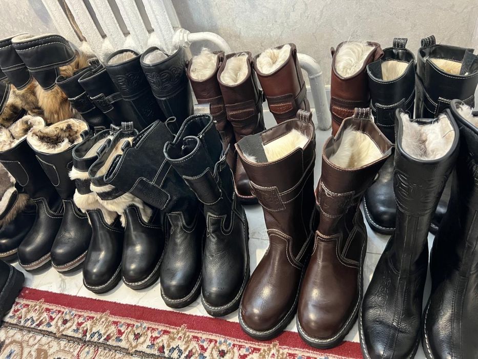 Натуралный кожжаный унты с Монголий