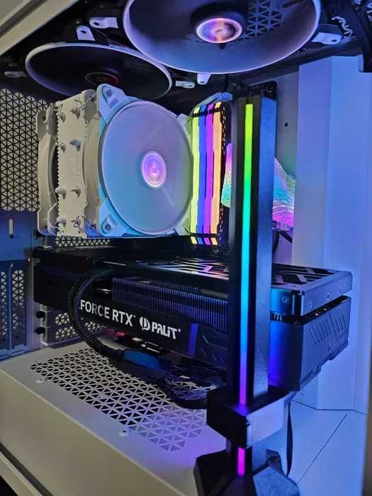 Геймърски Компютър! RTX 5070 / Ryzen 7 7800X3D / 32 GB RAM  - НОВ