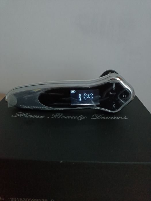 Vând aparat de înfrumusețare facială