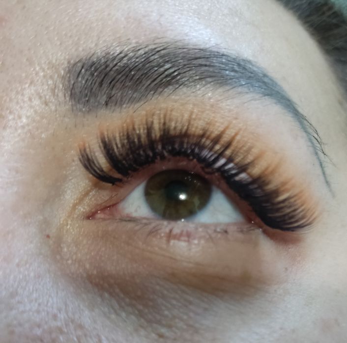 Наращивание ресниц.