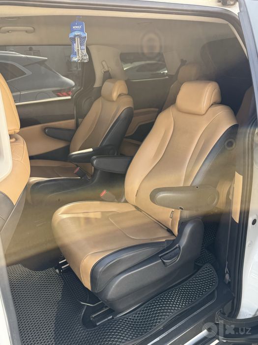 Kia carnival 7 mestniy