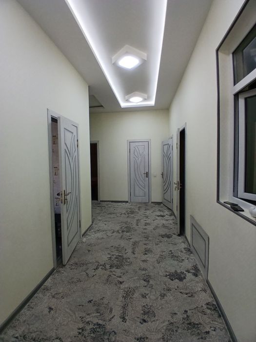 Hovli uy joy Sotiladi. Yangi toshmiy poʻstidan 5 km 5 xona uy