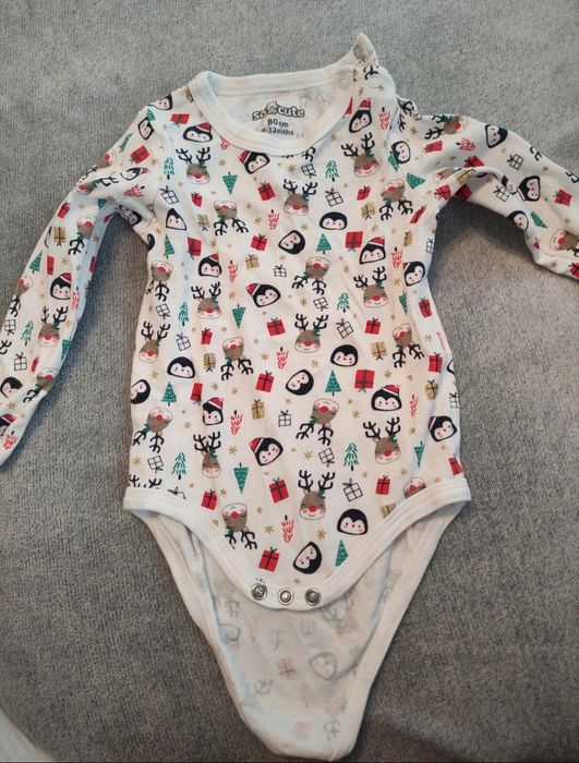 Lot format din 2 pijamale si 4 bady 74-80 fete