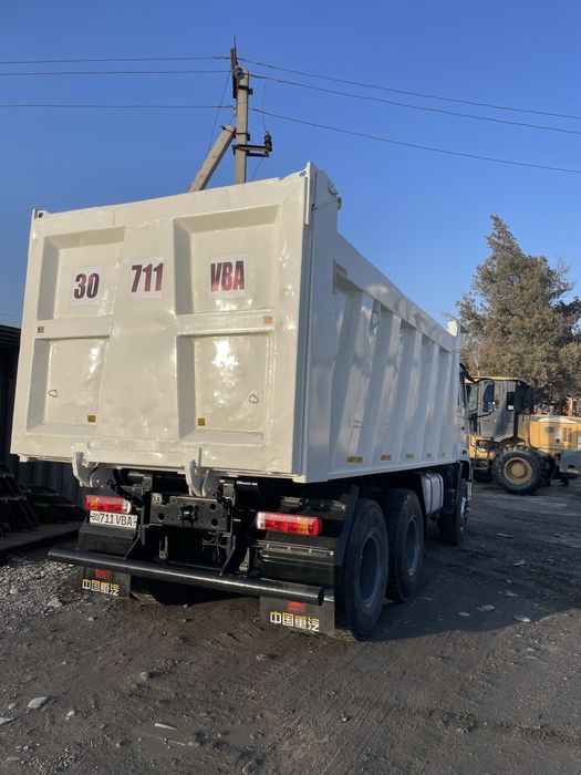 HOWO Sinotruk sotiladi