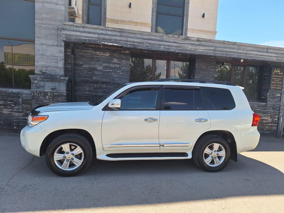 Аренда авто с водителем..