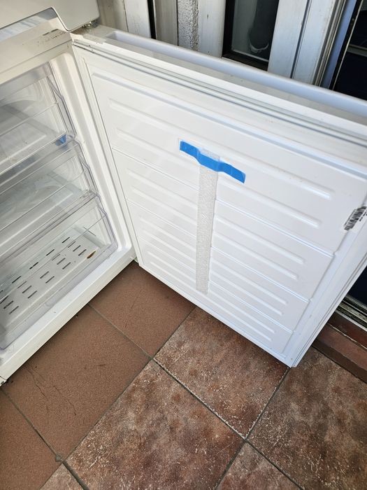 Combina frigorifica Hainer Amanet Canta