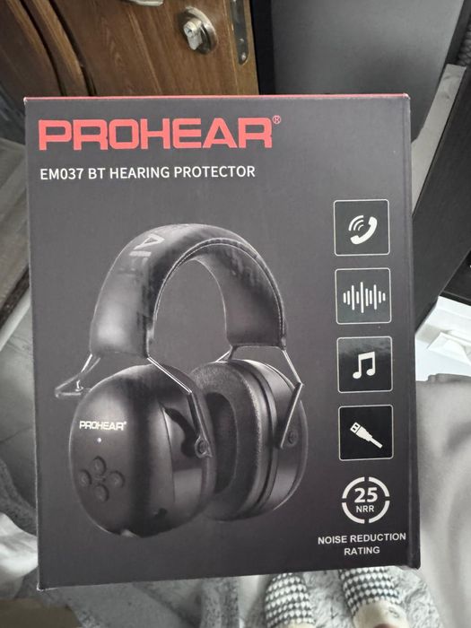 Casti prohear la jumatate de pret