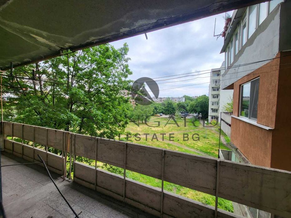 Продава се Тристаен апартамент в Пловдив, Христо Смирненски - 80 кв.м за 1125 €/кв.м - Снимка #8