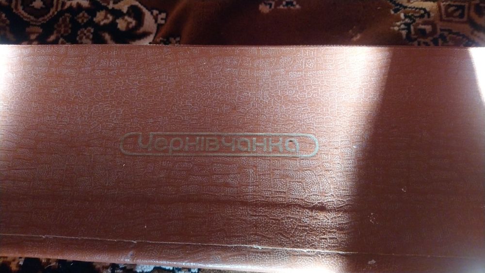 Продам вязальную машинку