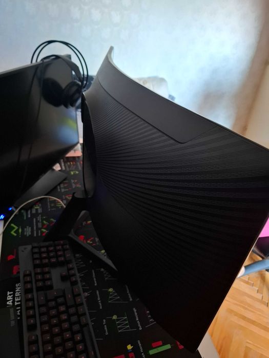 SAMSUNG G5 monitor curbat