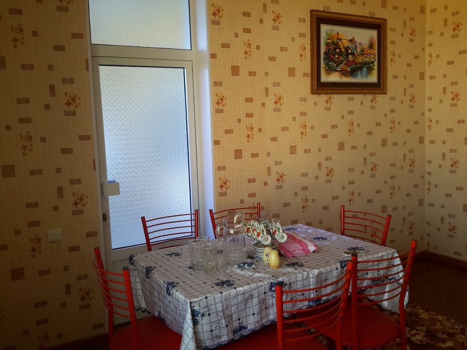 Барча кулайликларга эга 6 сотихлик коттедж жихозлари билан + иссикхона