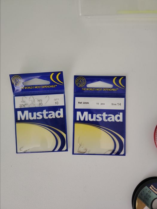 Продавам риболовни принадлежности