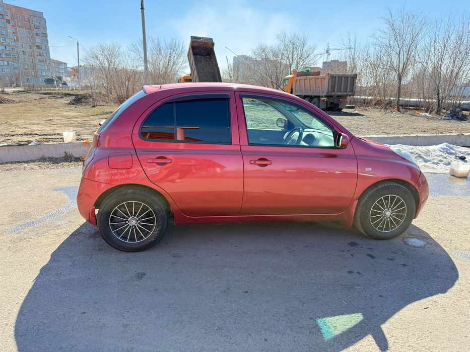 Продам Nissan March 2004