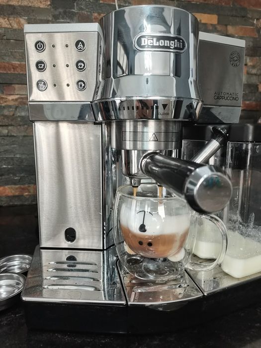 Aparat de cafea DeLonghi
