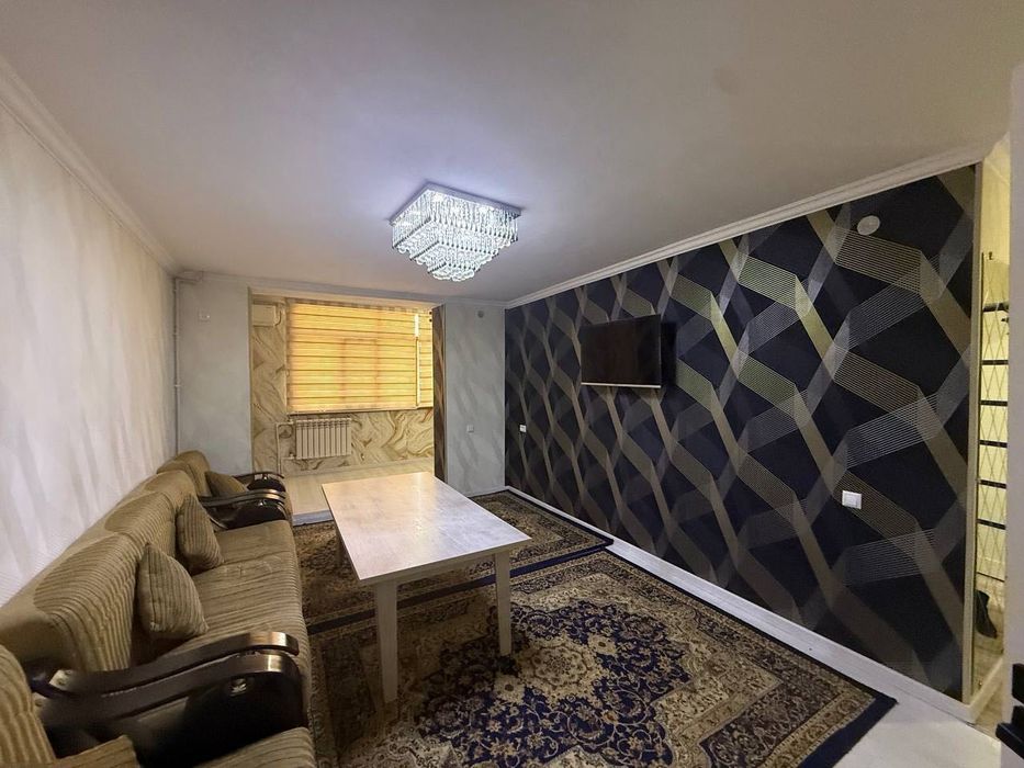 Сдается 2х комнатная квартира С обстановкой  в горде Алмалыке