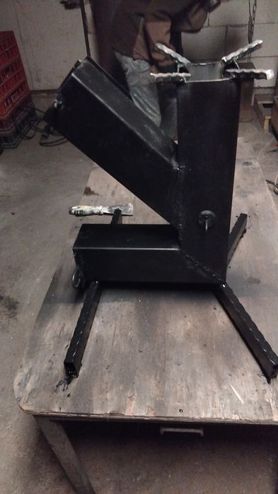 Soba peleți și lemne