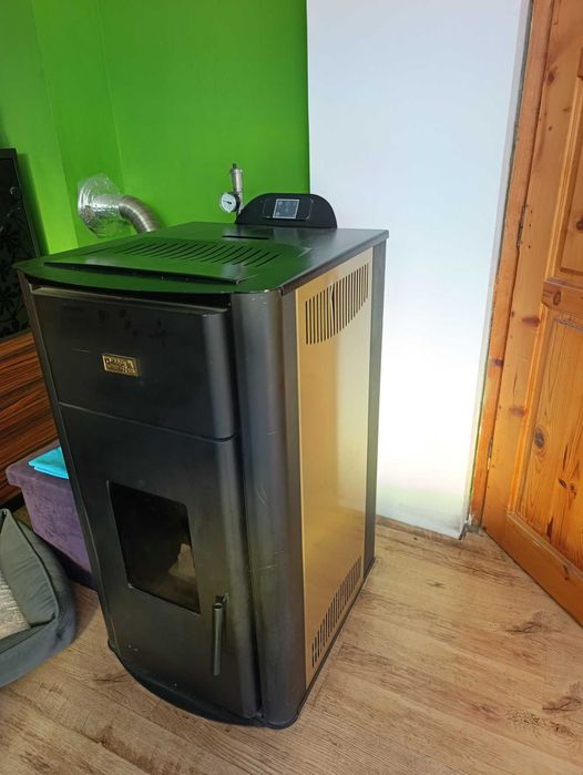 Пелетна камина 18 KW Модел PS18 Марели Системс ЕООД Golden Fire