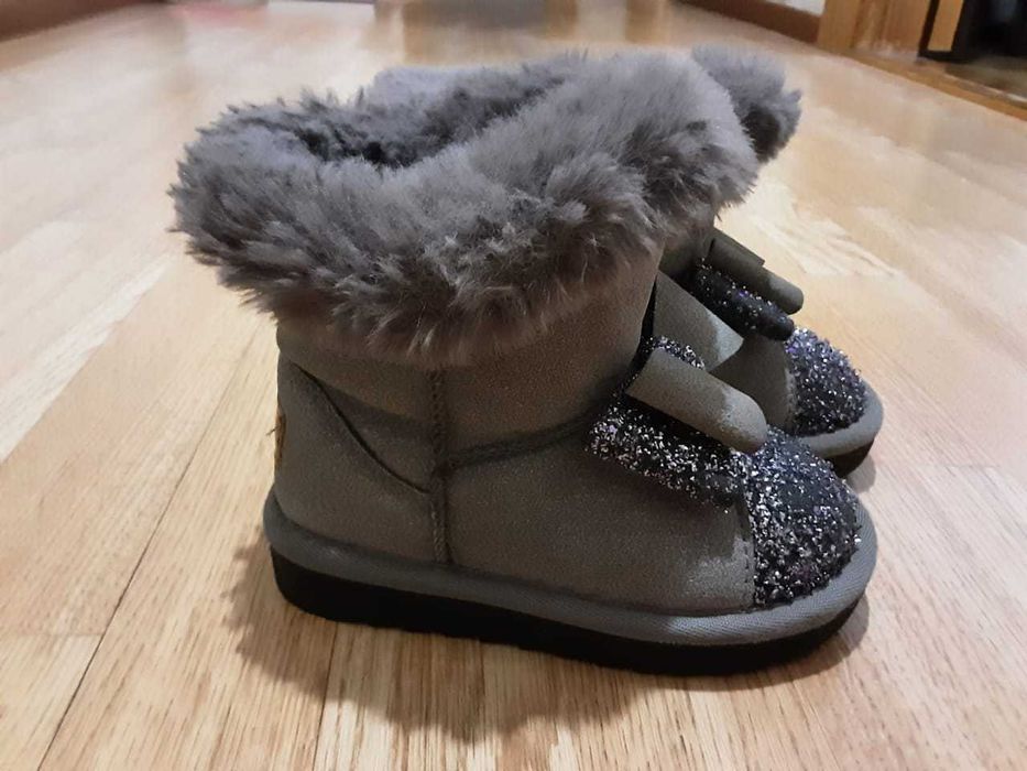 Продам угги детские