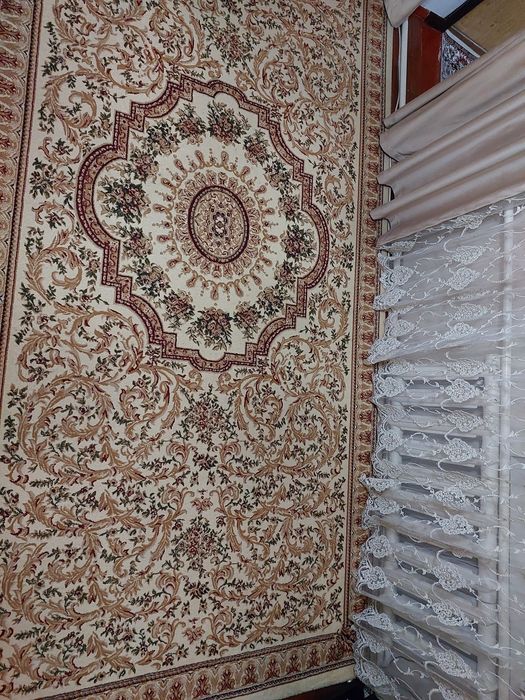 Продам Ковёр в хорошем состоянии