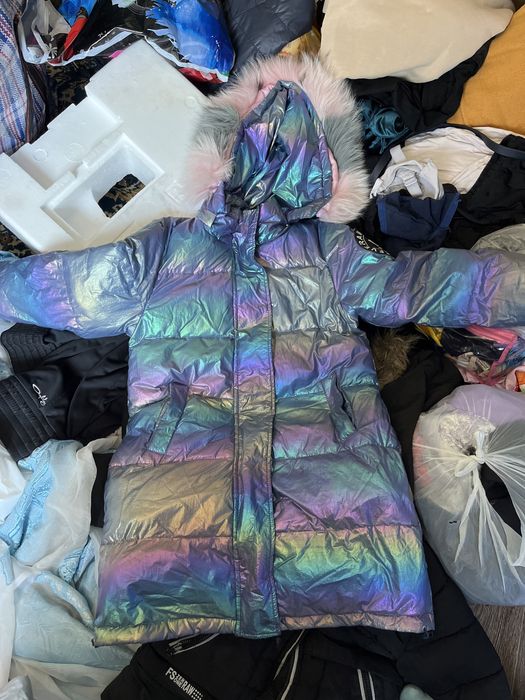 Продам куртки по 1000