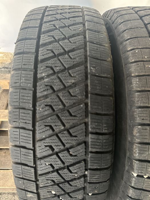 215/65/16c за бус Lassa 2бр дот22