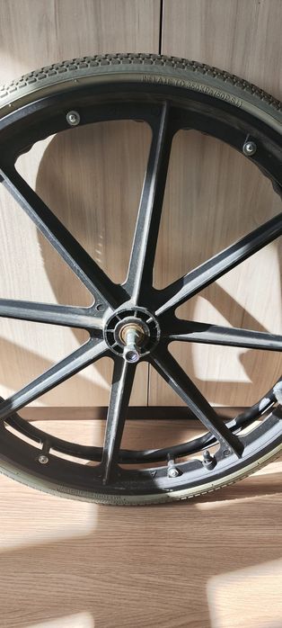 Колело за инвалидна количка