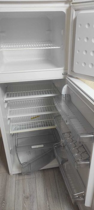 PACHET Frigider Arctic + Mașină de spălat Whirlpool - DE VANZARE