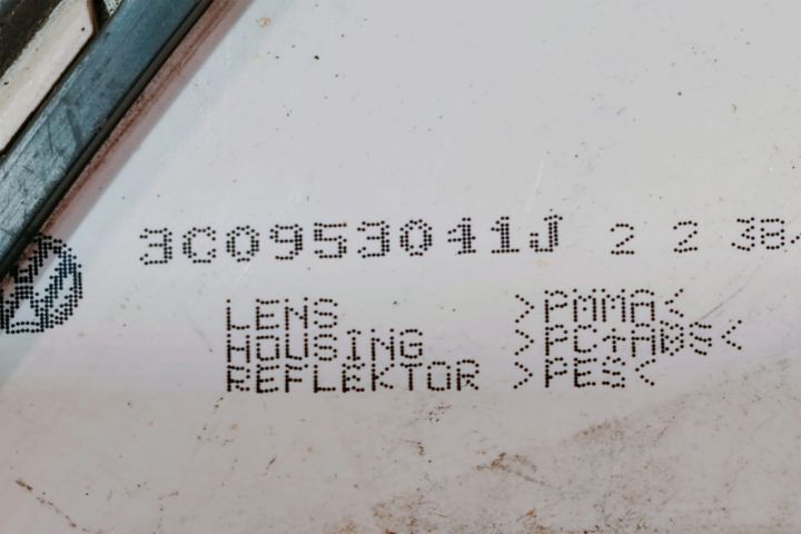 Semnalizare  cu ornament stanga 3C0953041J Volkswagen VW Passat B6