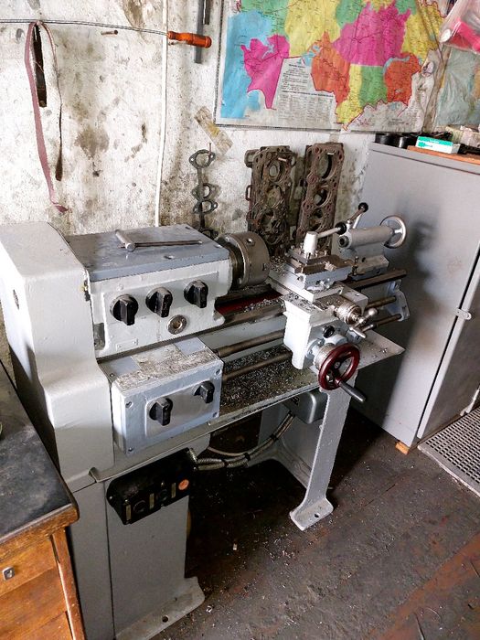 Токарный станок тв3