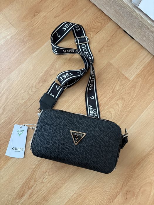 Дамска чанта Guess