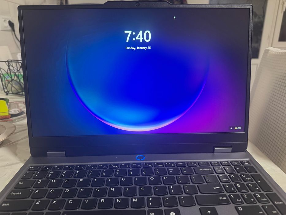 Laptop Lenovo LOQ 15ARP9 RTX 4050 1TB SSD , 24GB RAM