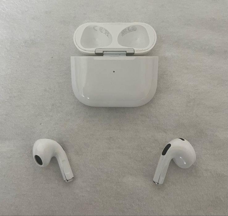 Слушали Sony WH-CH520, Apple ear pods 3