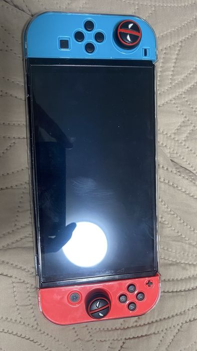 Продам Nintendo Switch Oled